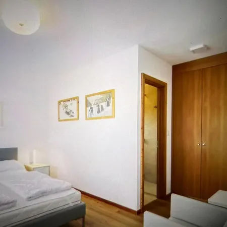 New Chalet Ambra Near Slopes By Nest Nyaraló Livigno